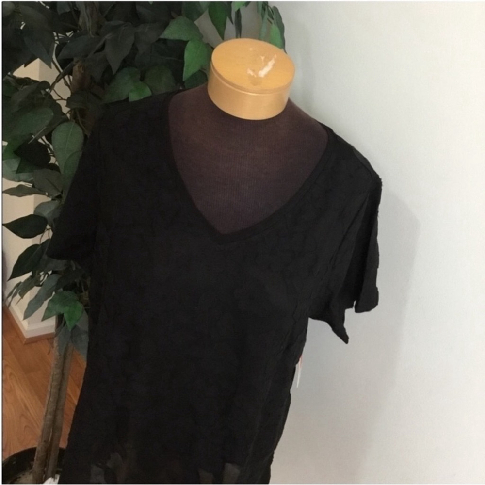 Evri textured floral short sleeve tee Woman’s size 1X plus mineral black - Picture 2 of 12